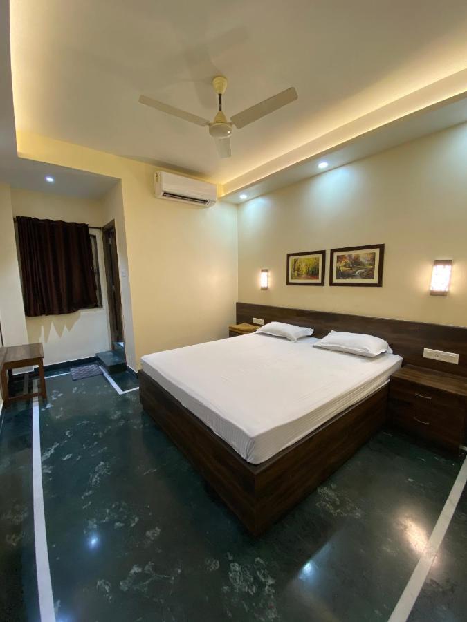 Shivam Hotels コルカタ エクステリア 写真